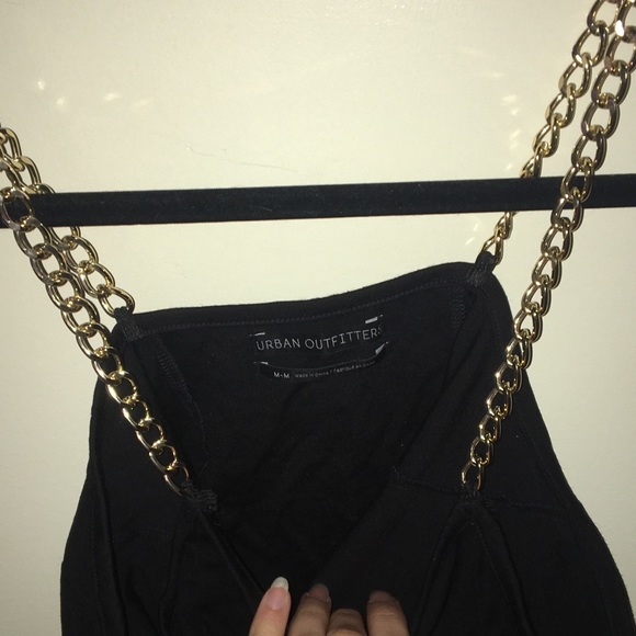 Black tank top with chain straps - Picture 2 of 2